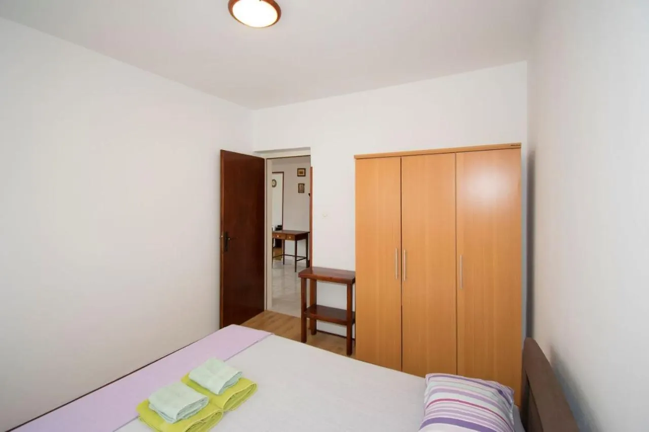 Apartman V In Premantura Near The Center Of Town 0*,  Croatie